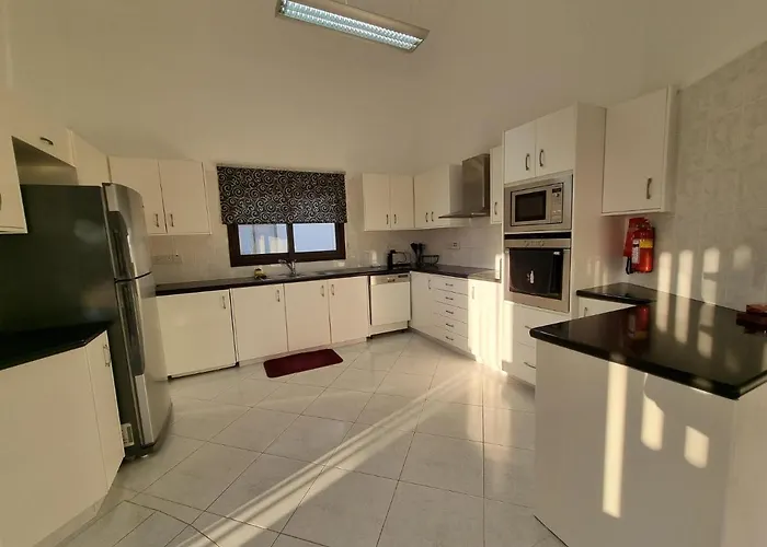 Phoenix In Secret Valley * Πάφος