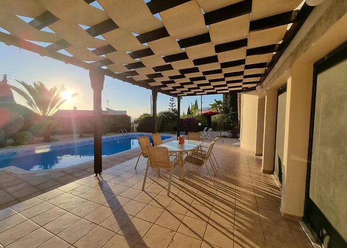 Villa Phoenix In Secret Valley *