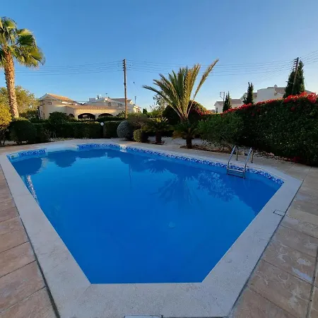 Phoenix In Secret Valley Villa