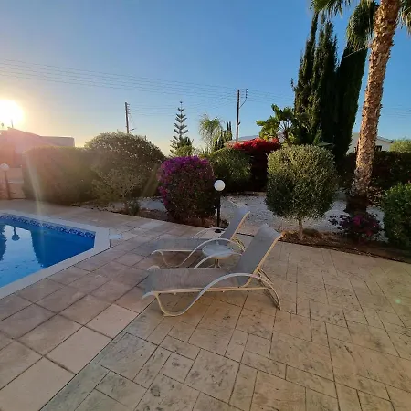 Phoenix In Secret Valley Villa